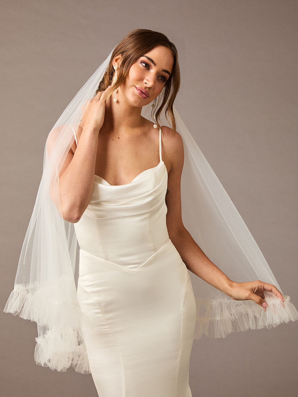 Bridal Veil V2579F