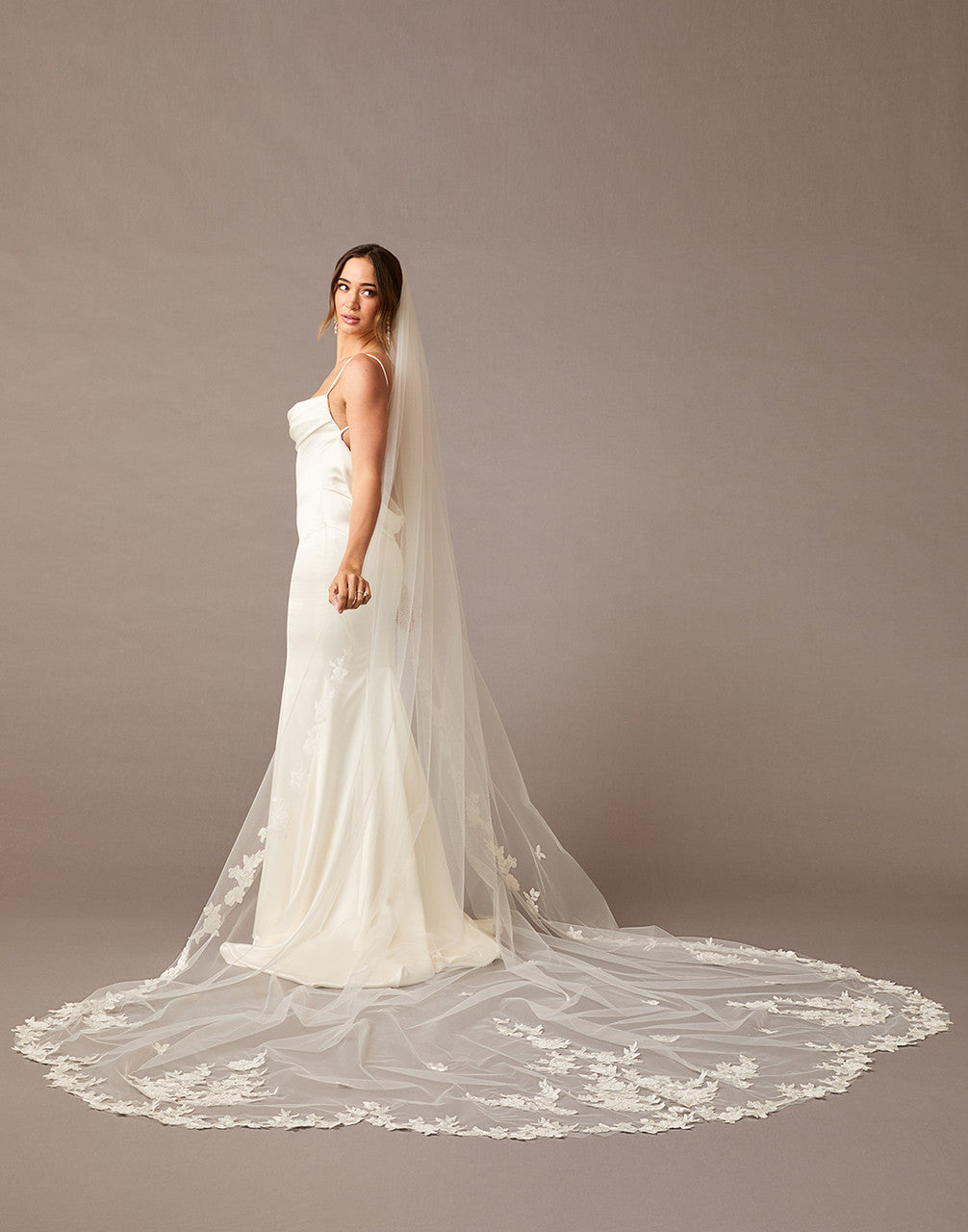 Royal Cathedral Bridal Veil V2595WRC