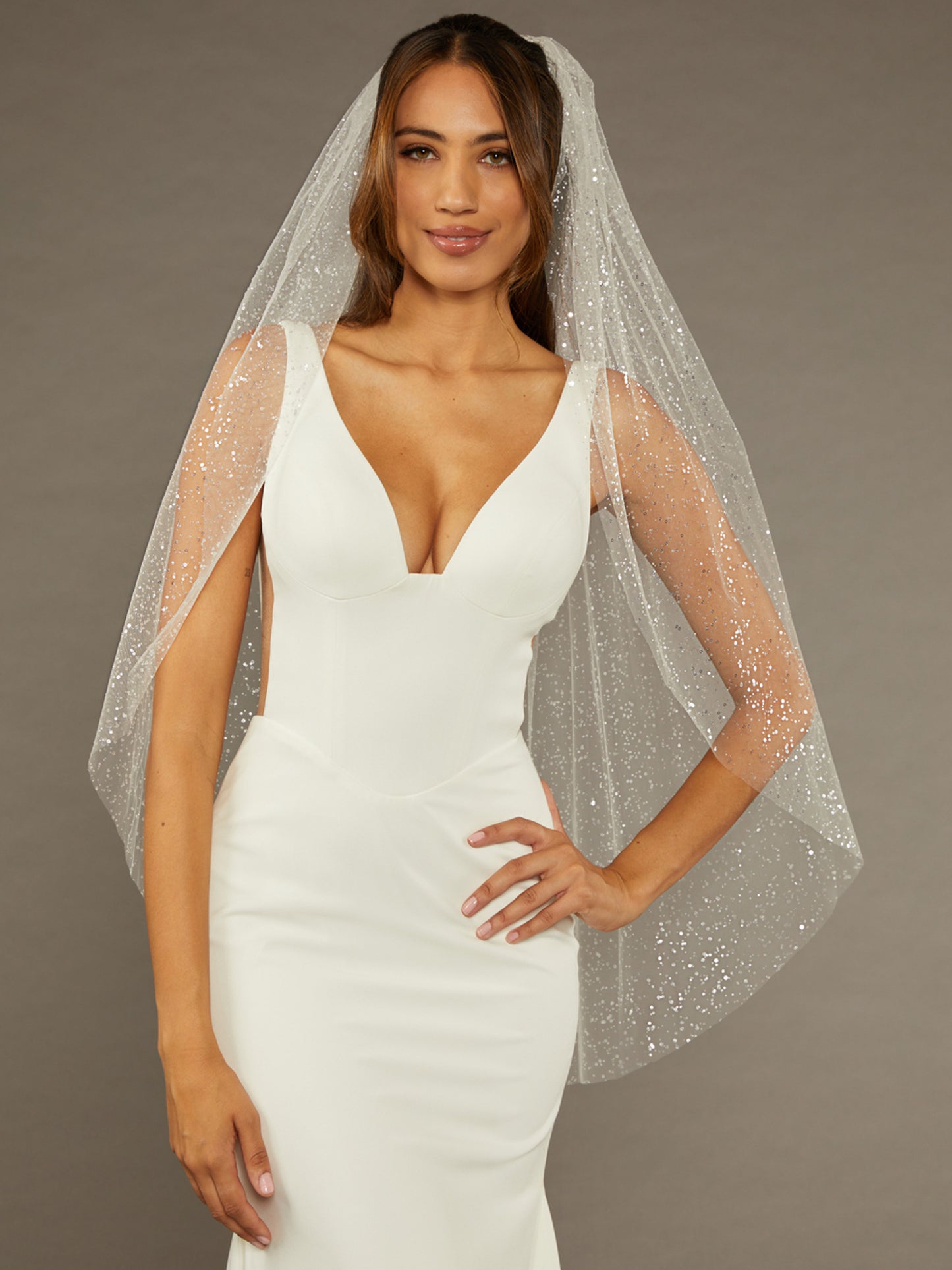 V2489SF Bridal Veil