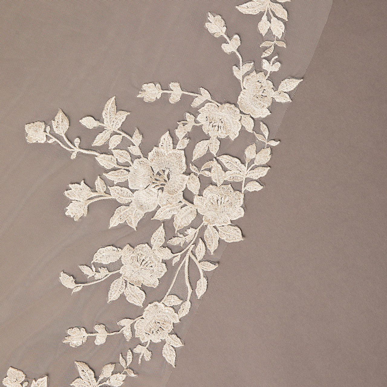 Royal Cathedral Bridal Veil | V2684RC-L