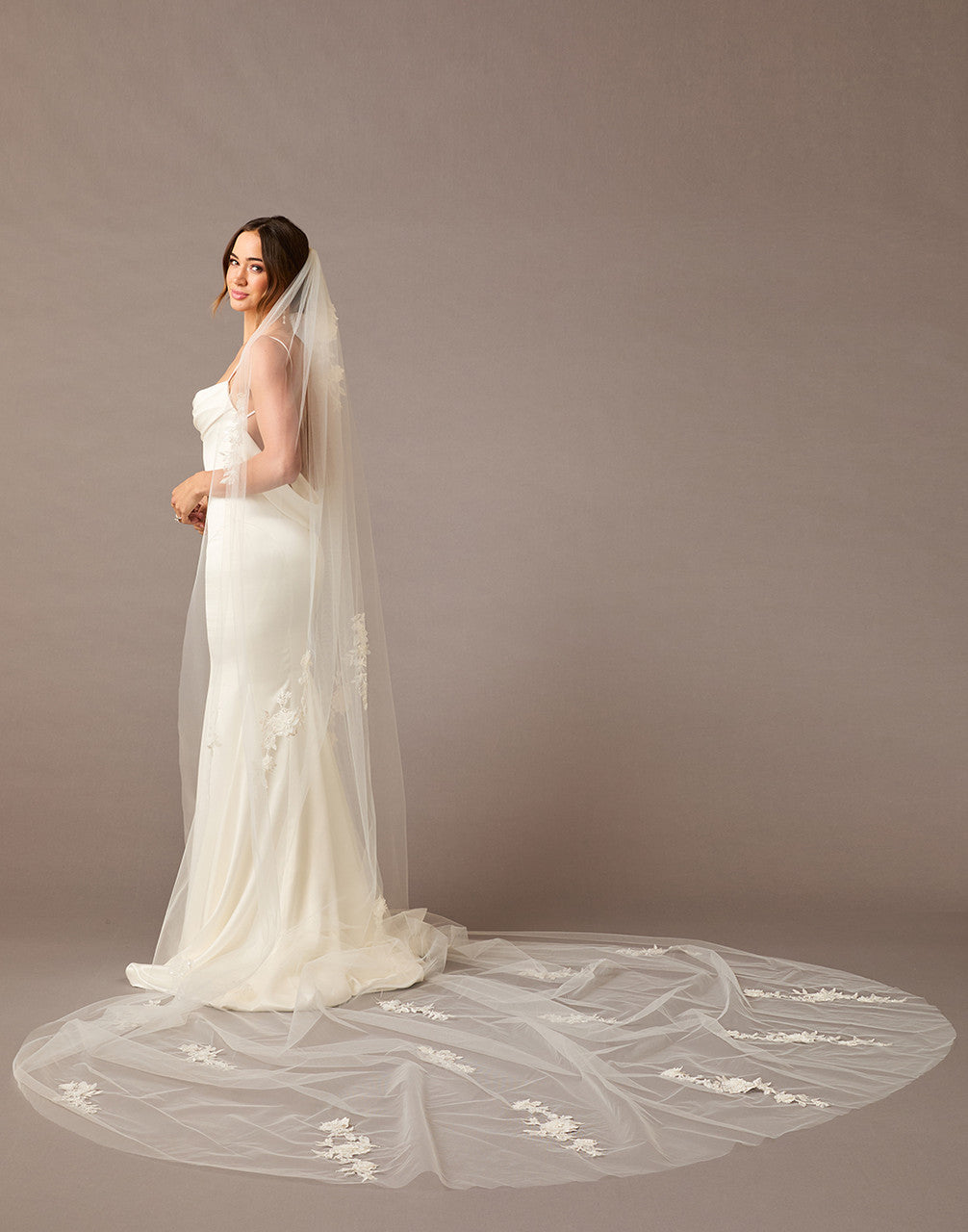 Royal Cathedral Bridal Veil V2590WRC