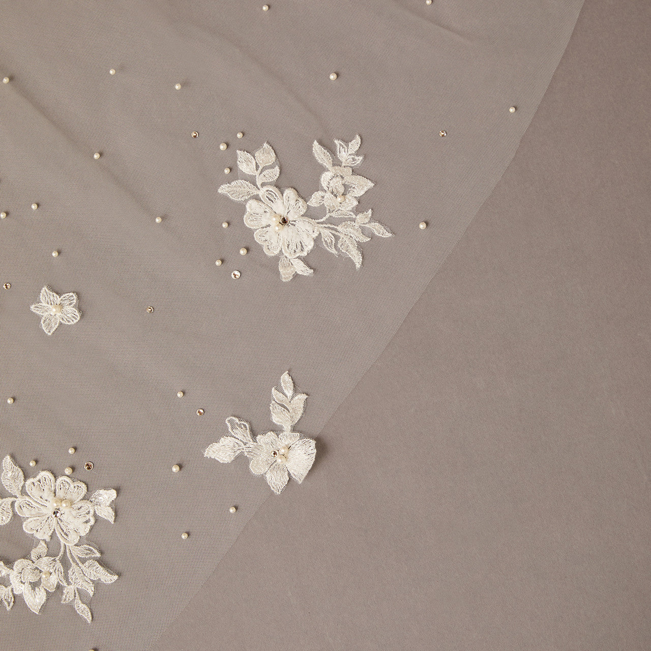 Cathedral Bridal Veil V2593C