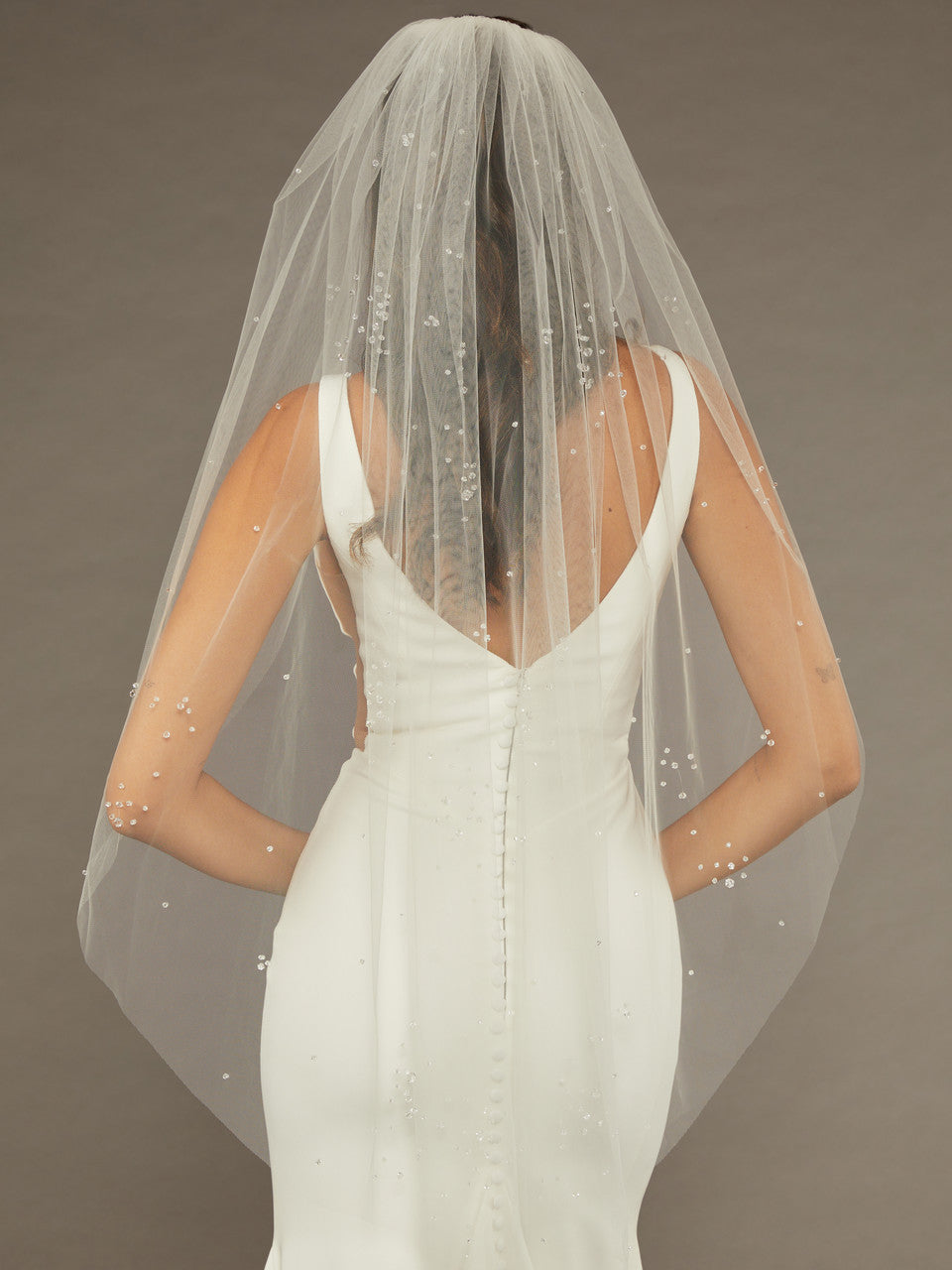 V2486SF Bridal Veil