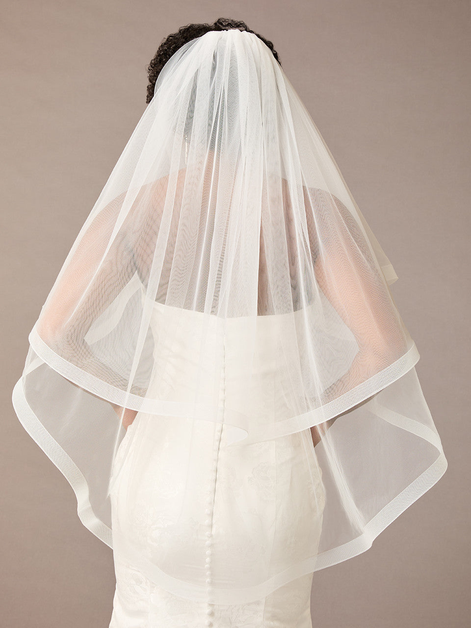 Bridal Veil V2580F