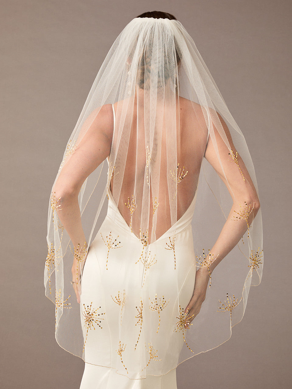 Bridal Veil V2577SF