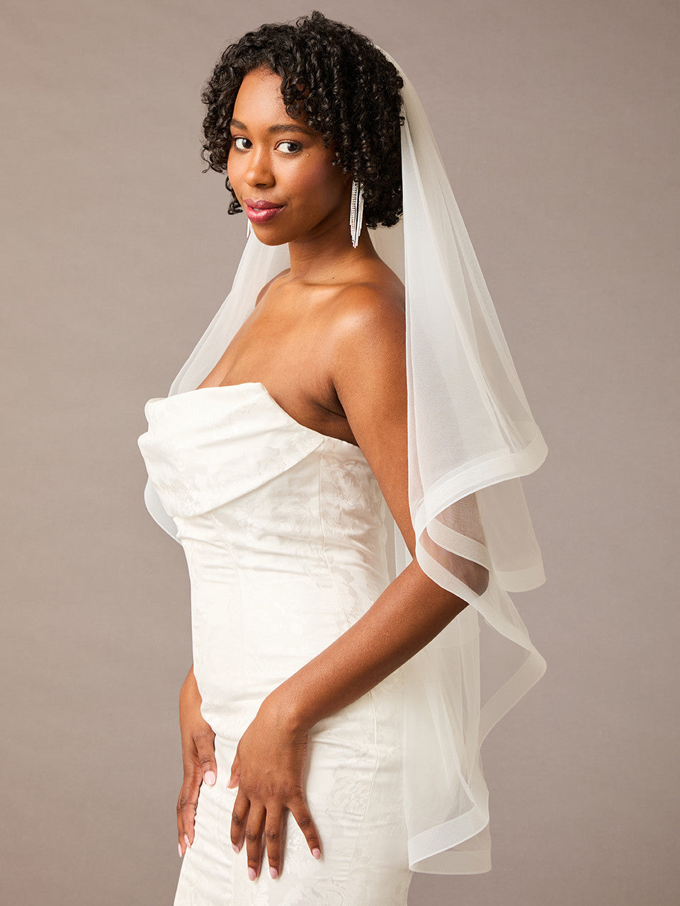 Bridal Veil V2580F