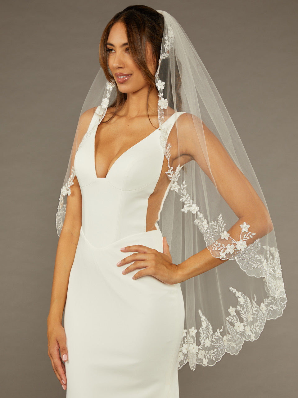 V2499SF Bridal Veil