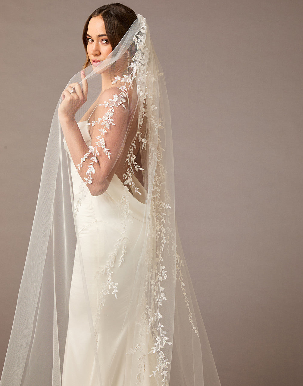 Royal Cathedral Bridal Veil V2589RC