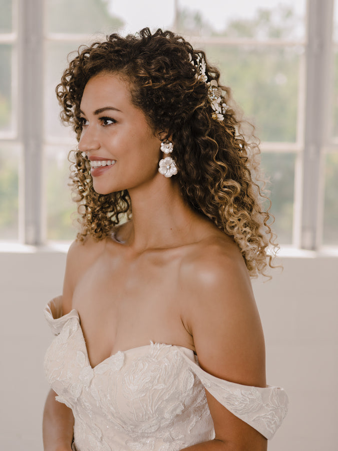 E2158 Bridal Floral Earrings