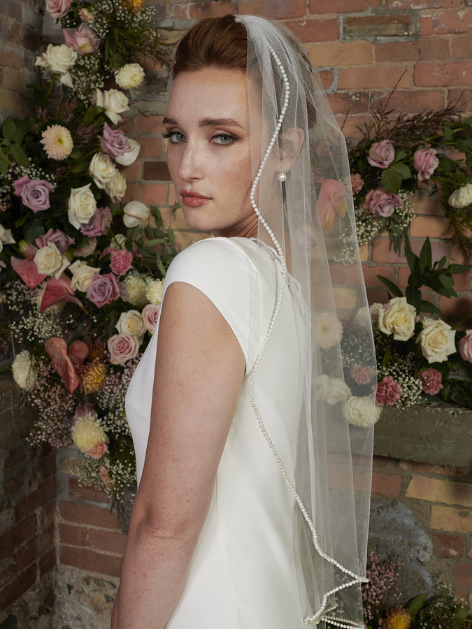 Bridal Veil V2104SF