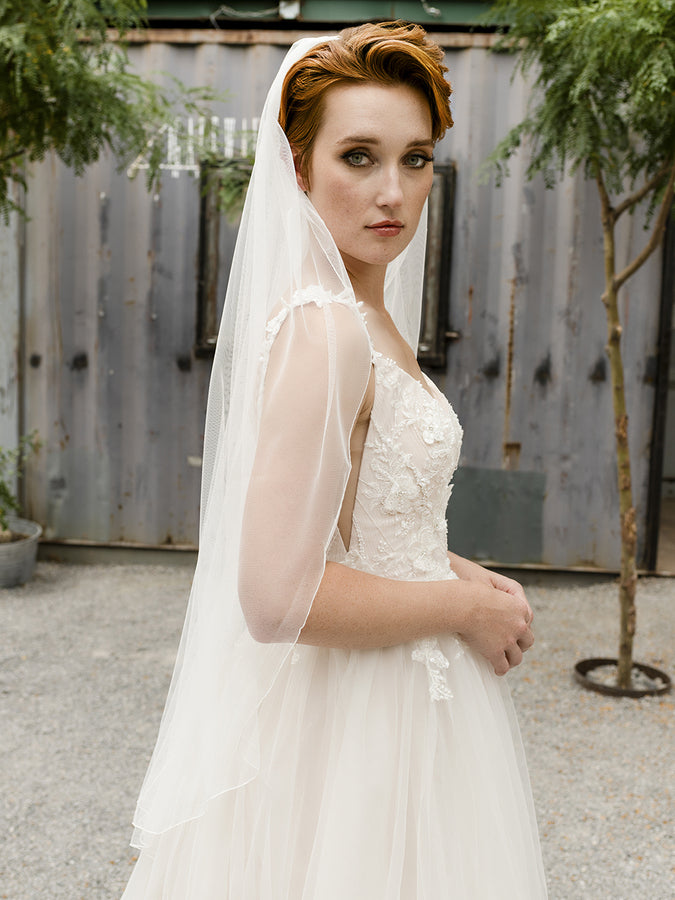 Bridal Veil V2292SF