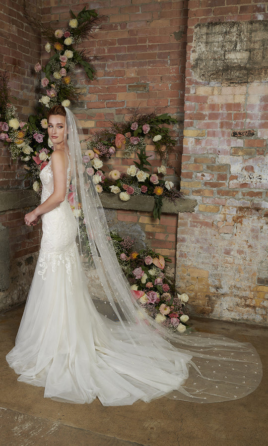 Cathedral Bridal Veil V2295C