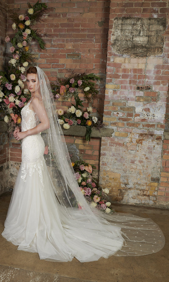 Cathedral Bridal Veil V2295C