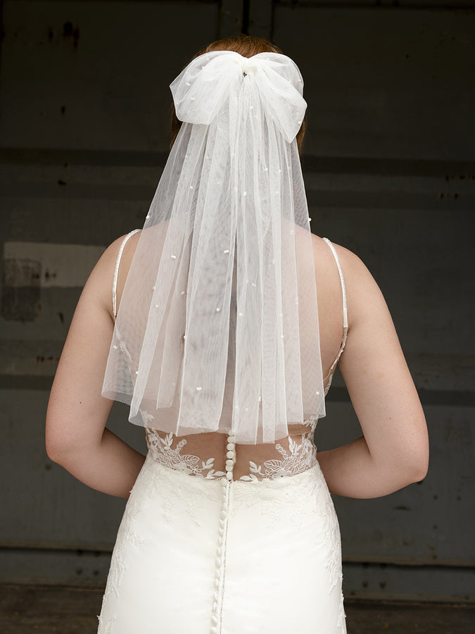 Bridal Veil V2297SF