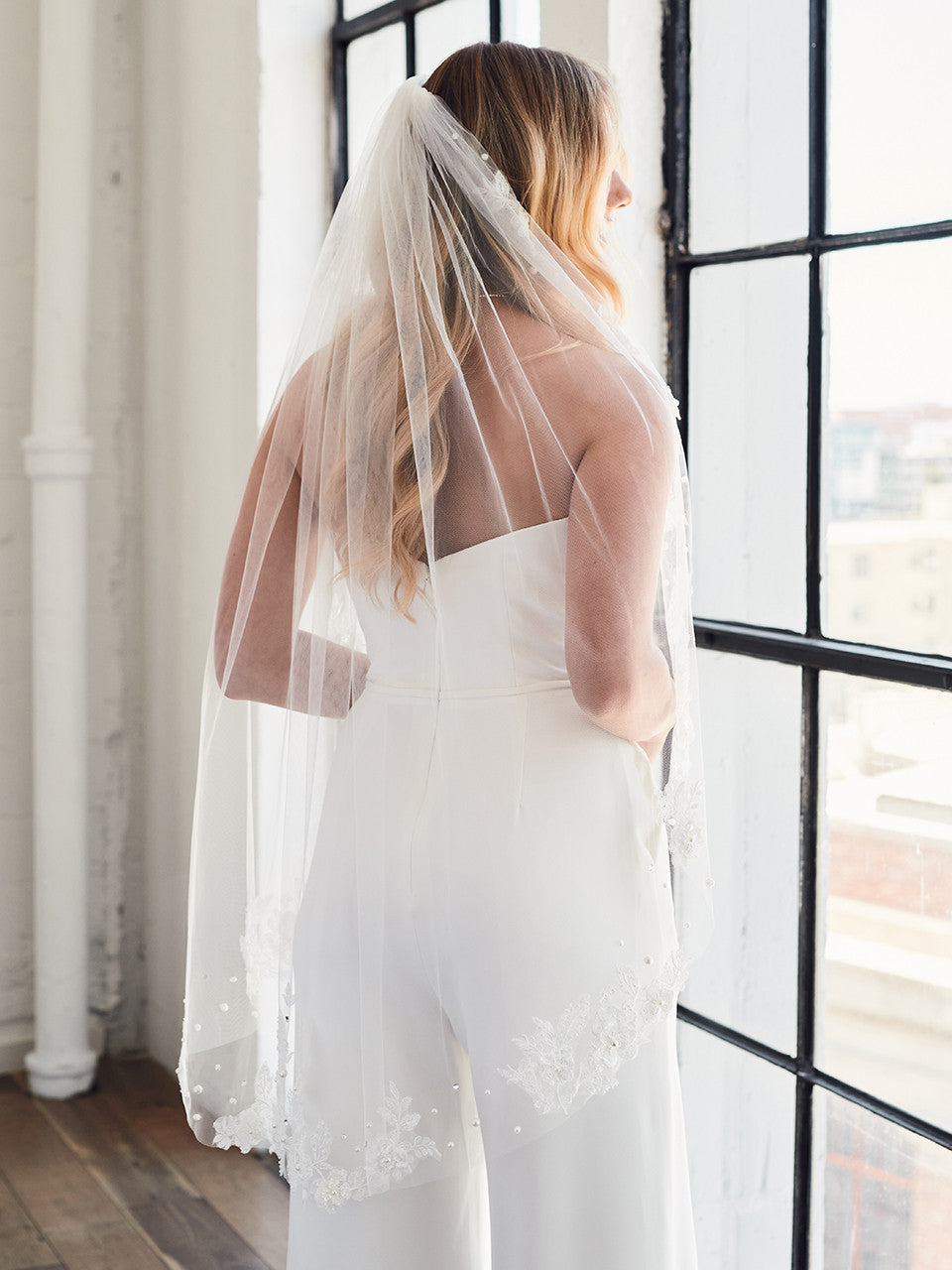 V2387SF Single Tier Bridal Veil