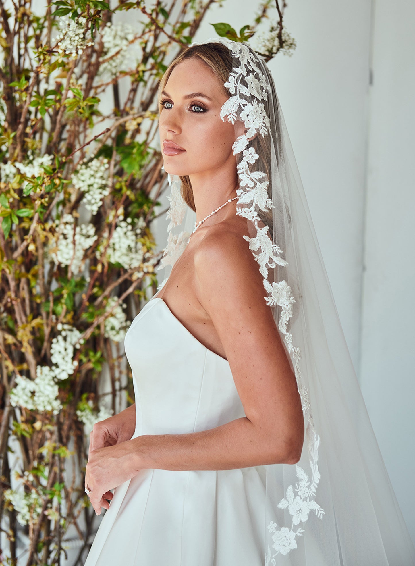 V2397RC-M Mantilla-Cut Cathedral Bridal Veil