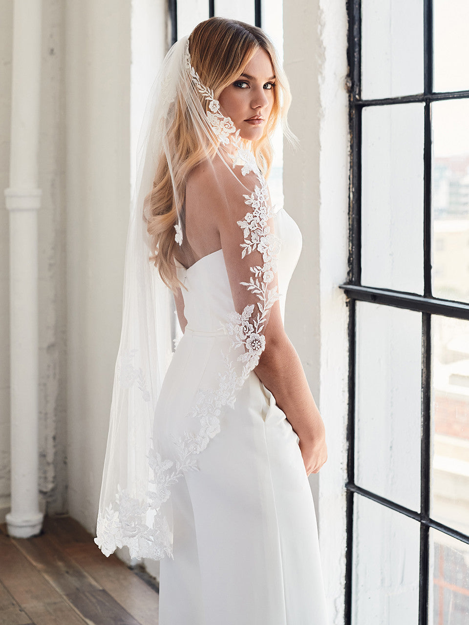 V2398SF Single Tier Bridal Veil