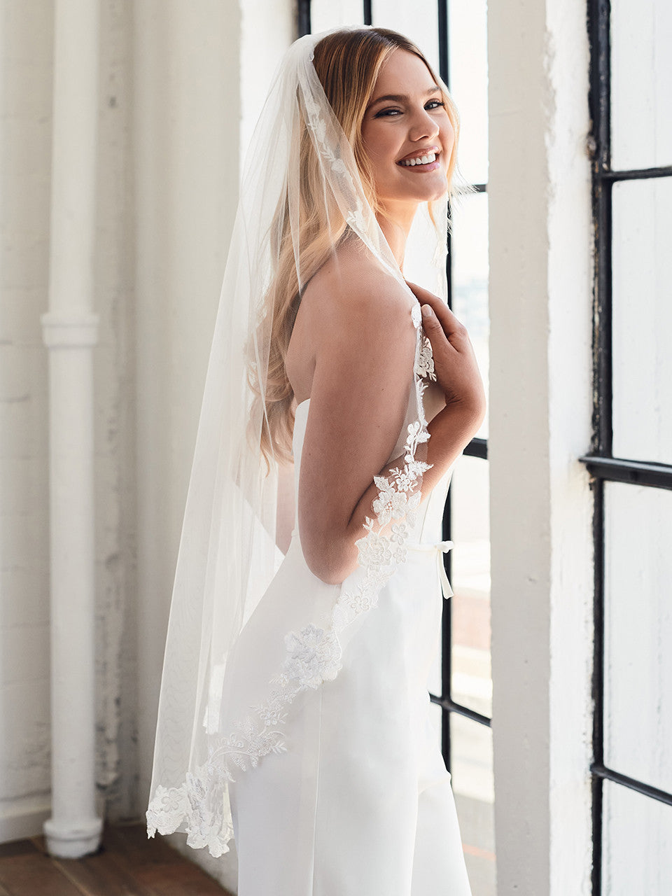 V2398SF Single Tier Bridal Veil