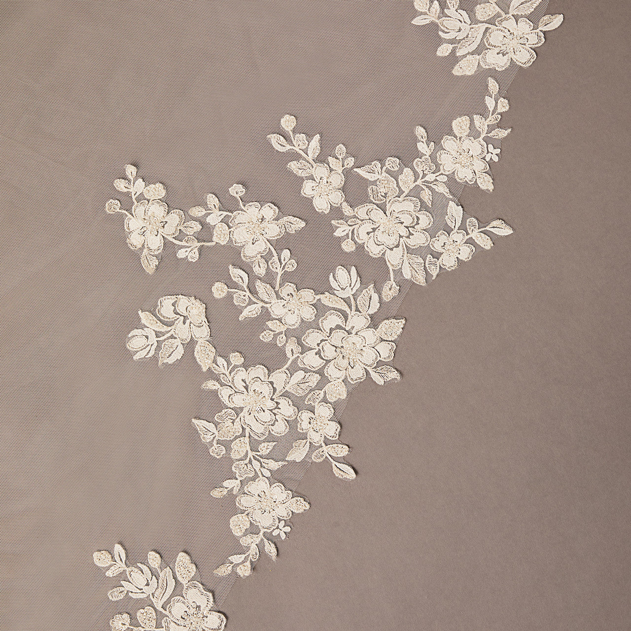 Royal Cathedral Bridal Veil | V2682RC-L