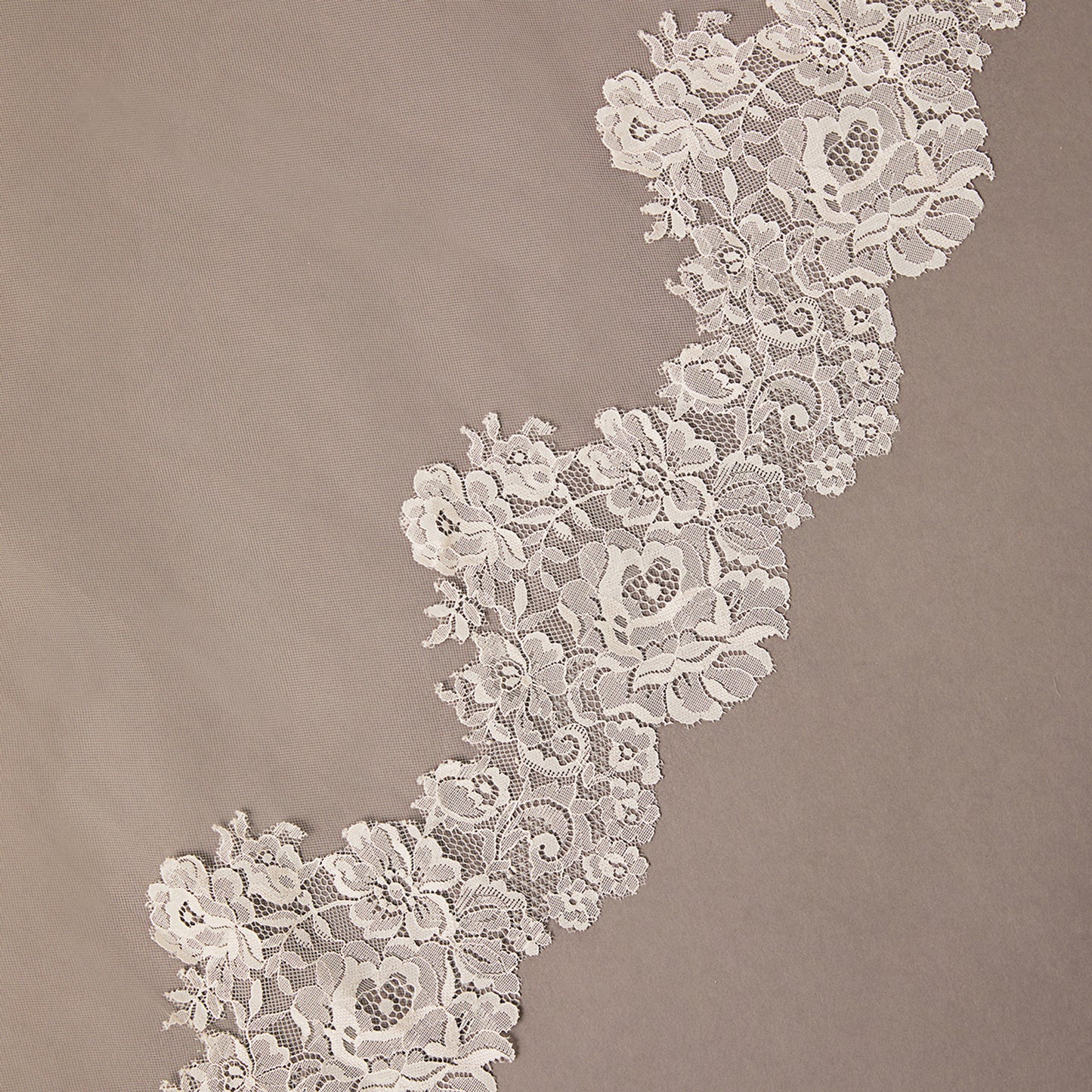Royal Cathedral Mantilla Bridal Veil | V2693RC-M