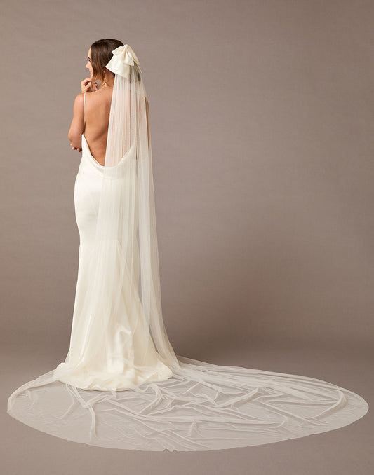 Cathedral Bridal Veil  V2578RC