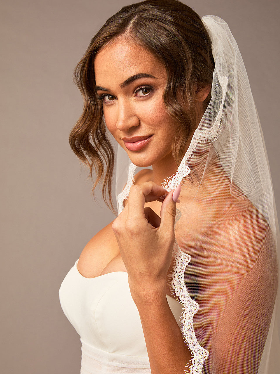 Single Fingertip Bridal Veil | V2690SF