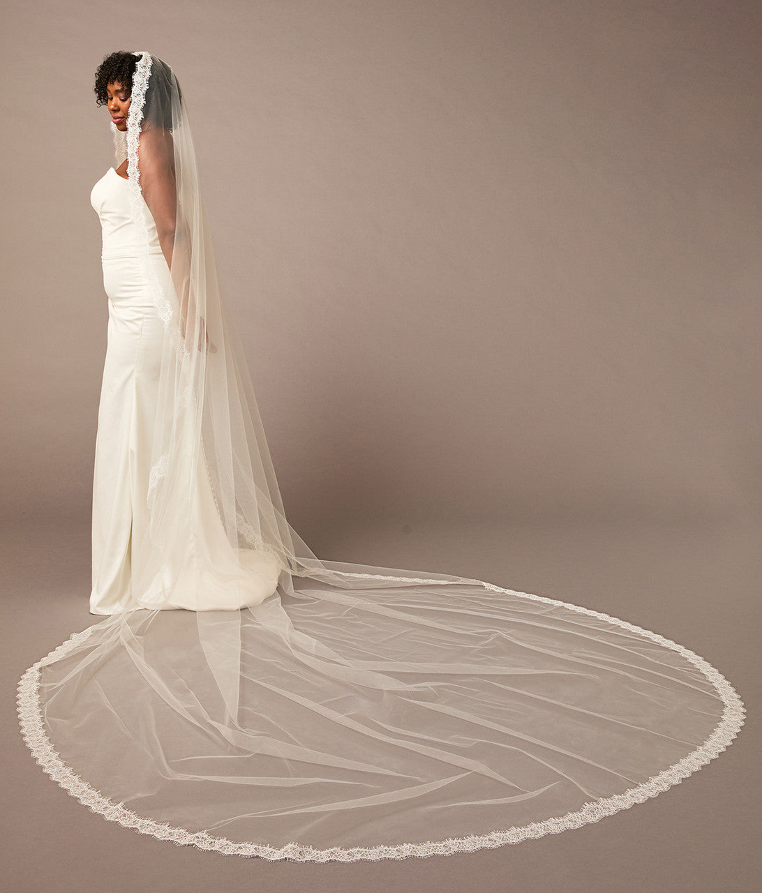 Royal Cathedral Mantilla Bridal Veil | V2691RC-M