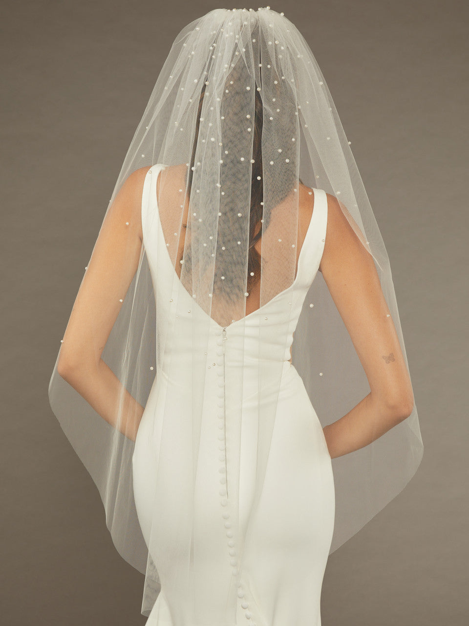 V2488SF Bridal Veil