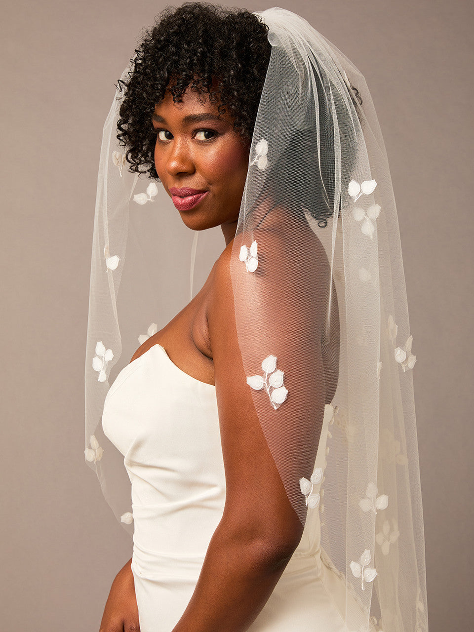 Single Fingertip Bridal Veil | V2681SF