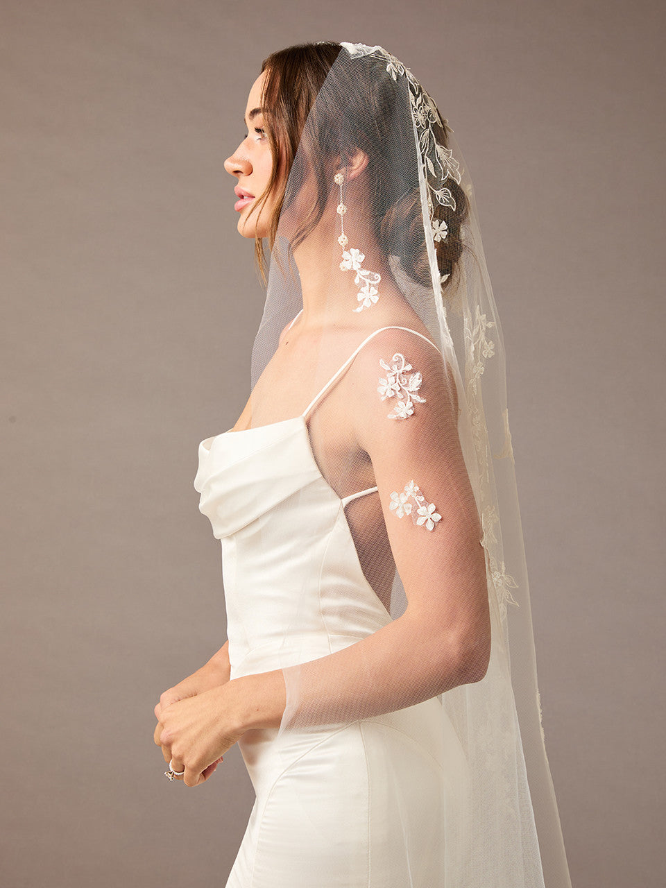 Mantilla Bridal Veil  V2588WZ-M