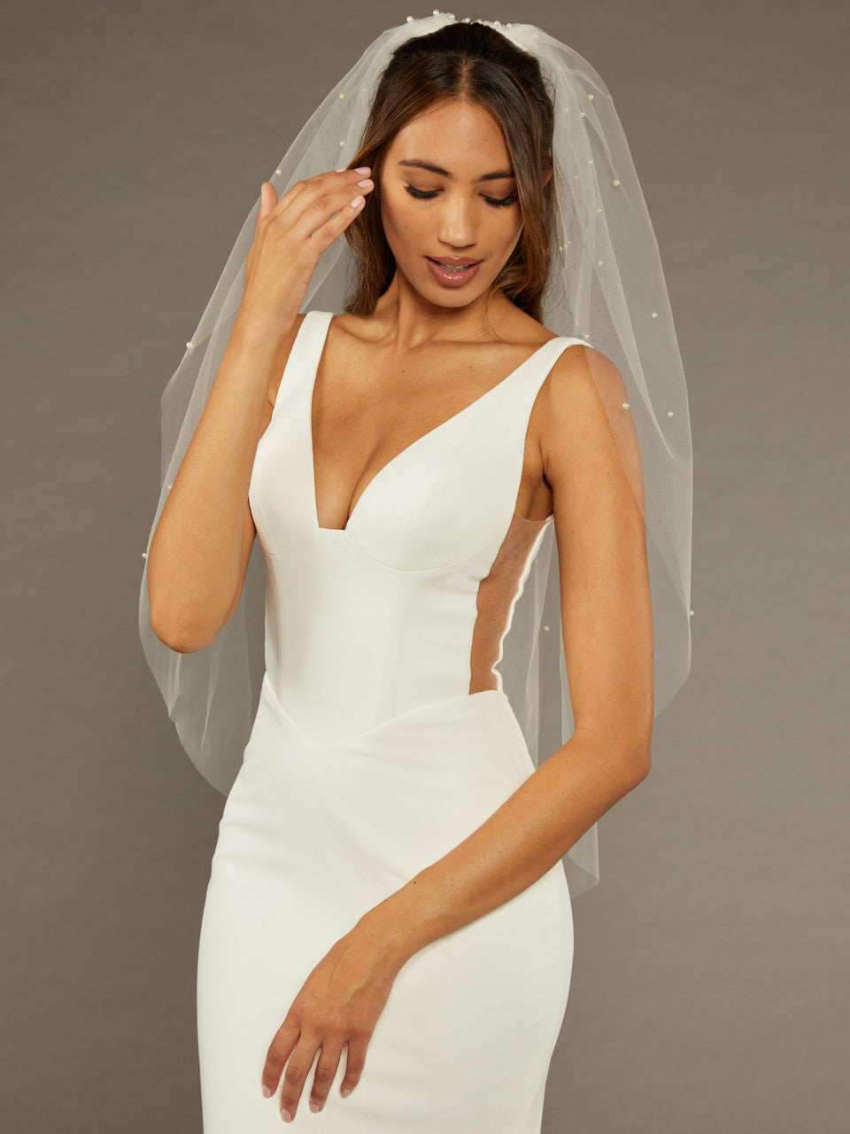 V2488SF Bridal Veil