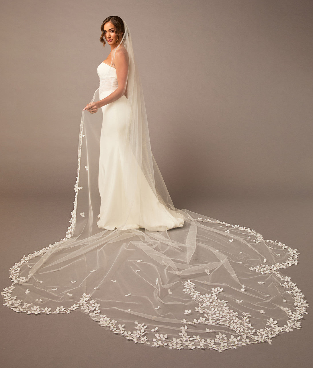 Wide Royal Cathedral Bridal Veil | V2681WRC