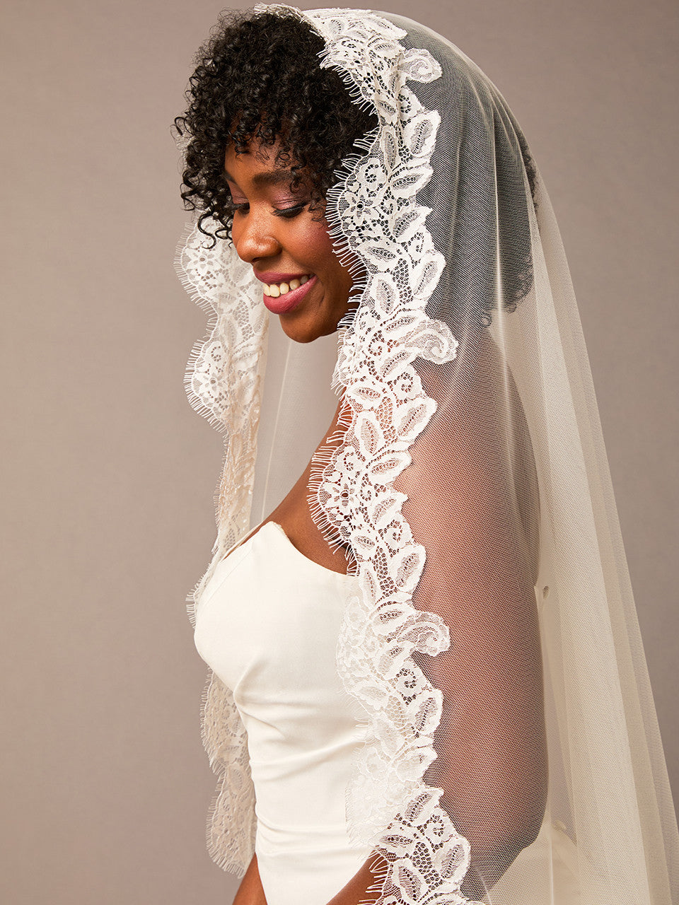 Single Fingertip Mantilla Bridal Veil | V2692SF-ML