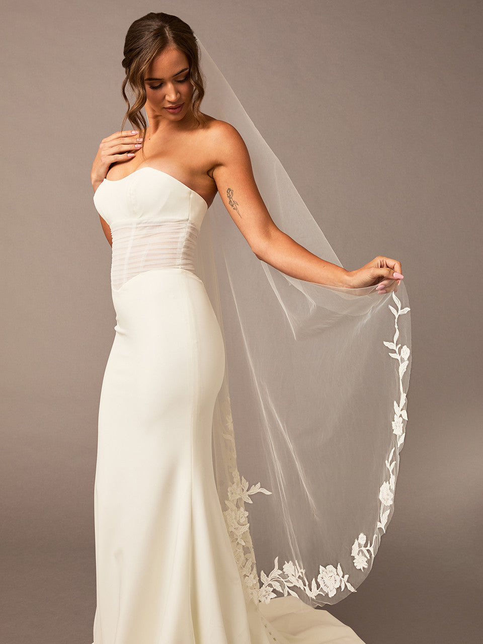 Waltz Mantilla Bridal Veil | V2688WZ-M