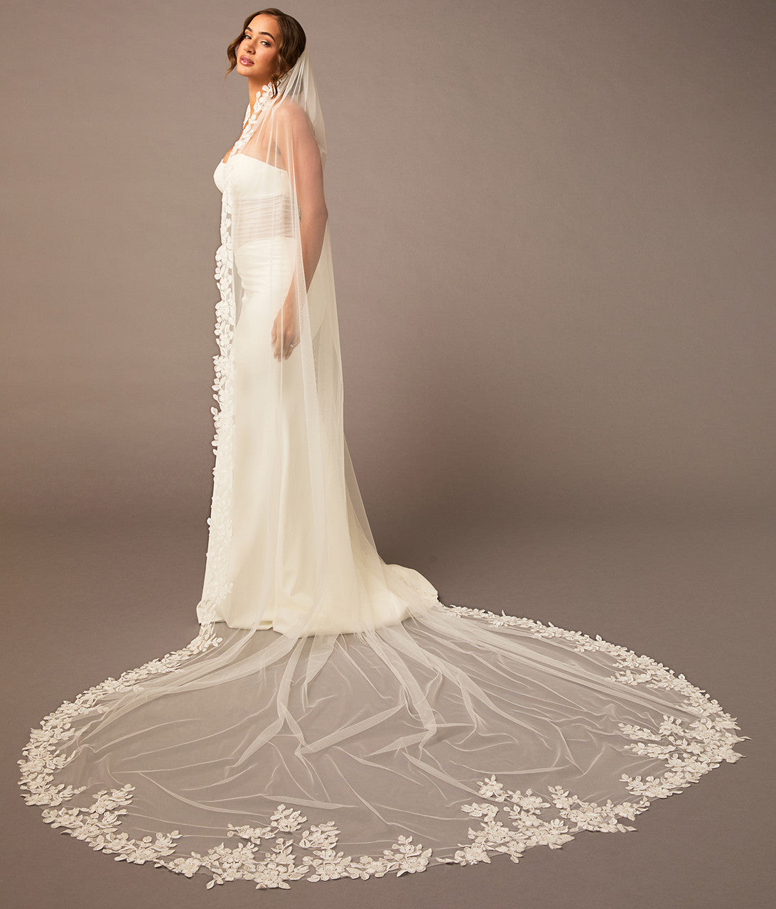 Royal Cathedral Bridal Veil | V2682RC-L