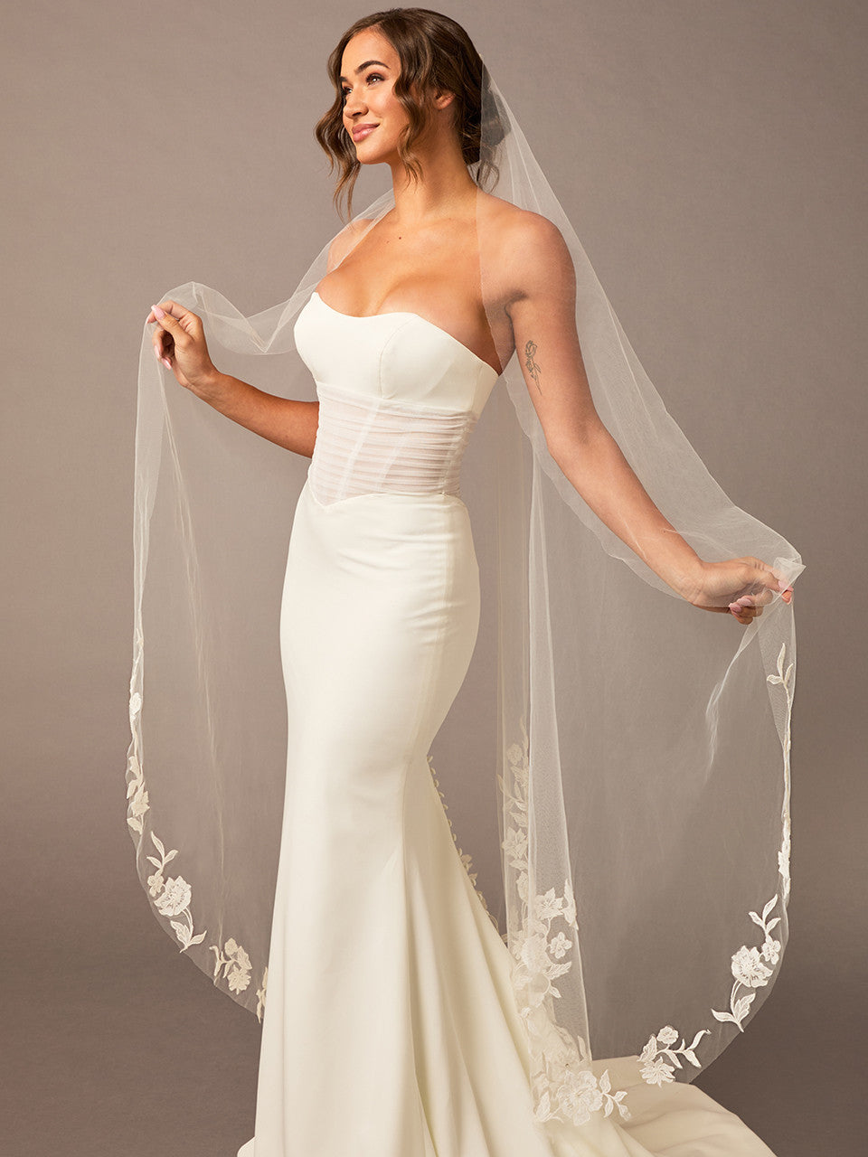 Waltz Mantilla Bridal Veil | V2688WZ-M