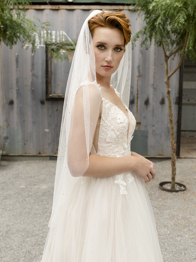 Bridal Veil V2294SF