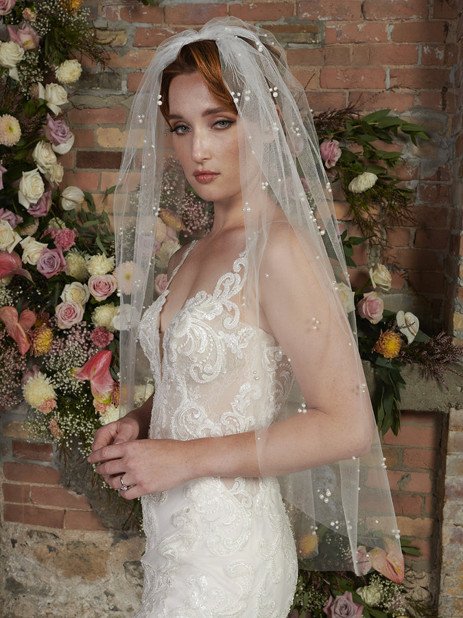 Bridal Veil V2295SF