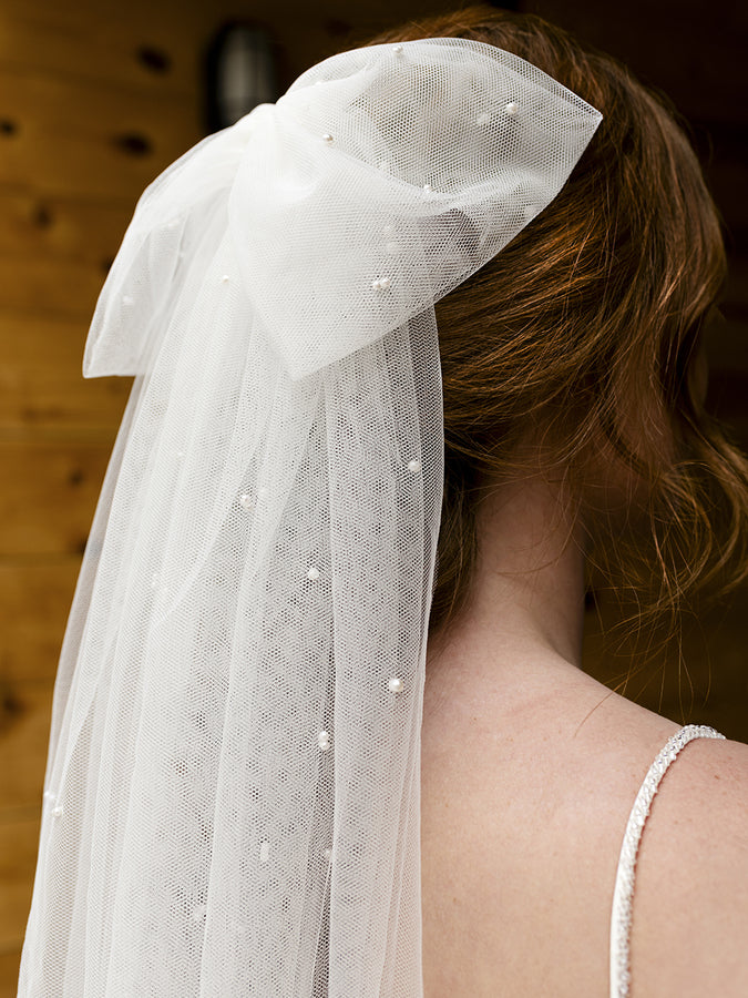 Bridal Veil V2297SF